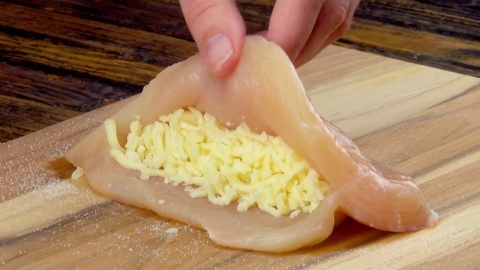 Fill The Chicken With Cheese And Fold It. So Easy & Delicious!