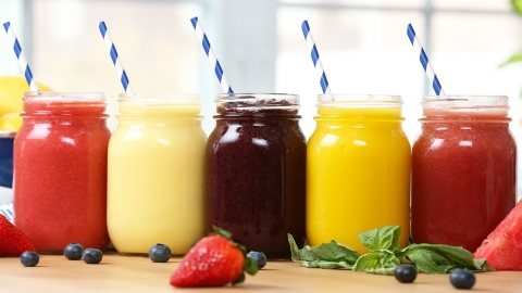 5 Healthy 2-Ingredient Fruit Slushies!