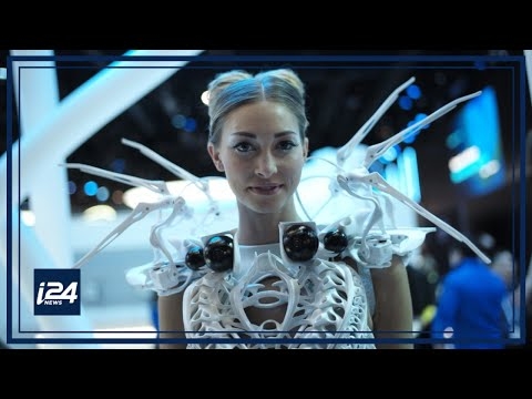 AI models replace women in fashion industry
