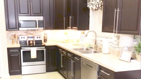 KITCHEN MAKEOVER ON A BUDGET|GLAMSOCKETS