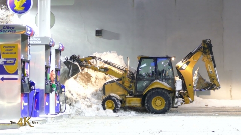 Snowplow video 14 - Snow graders and loaders working in frigid winter...